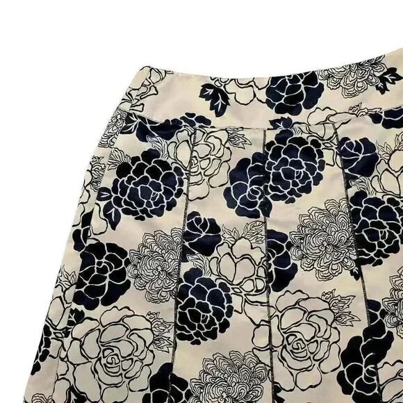 Notations Women's Ecru & Black Poly Floral A-Line Skirt - Picture 2 of 9
